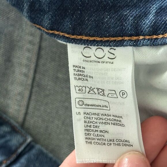 COS Relaxed Fit Mid Rise Cropped Length Jeans Size 29 Waist Medium Wash - Picture 6 of 7